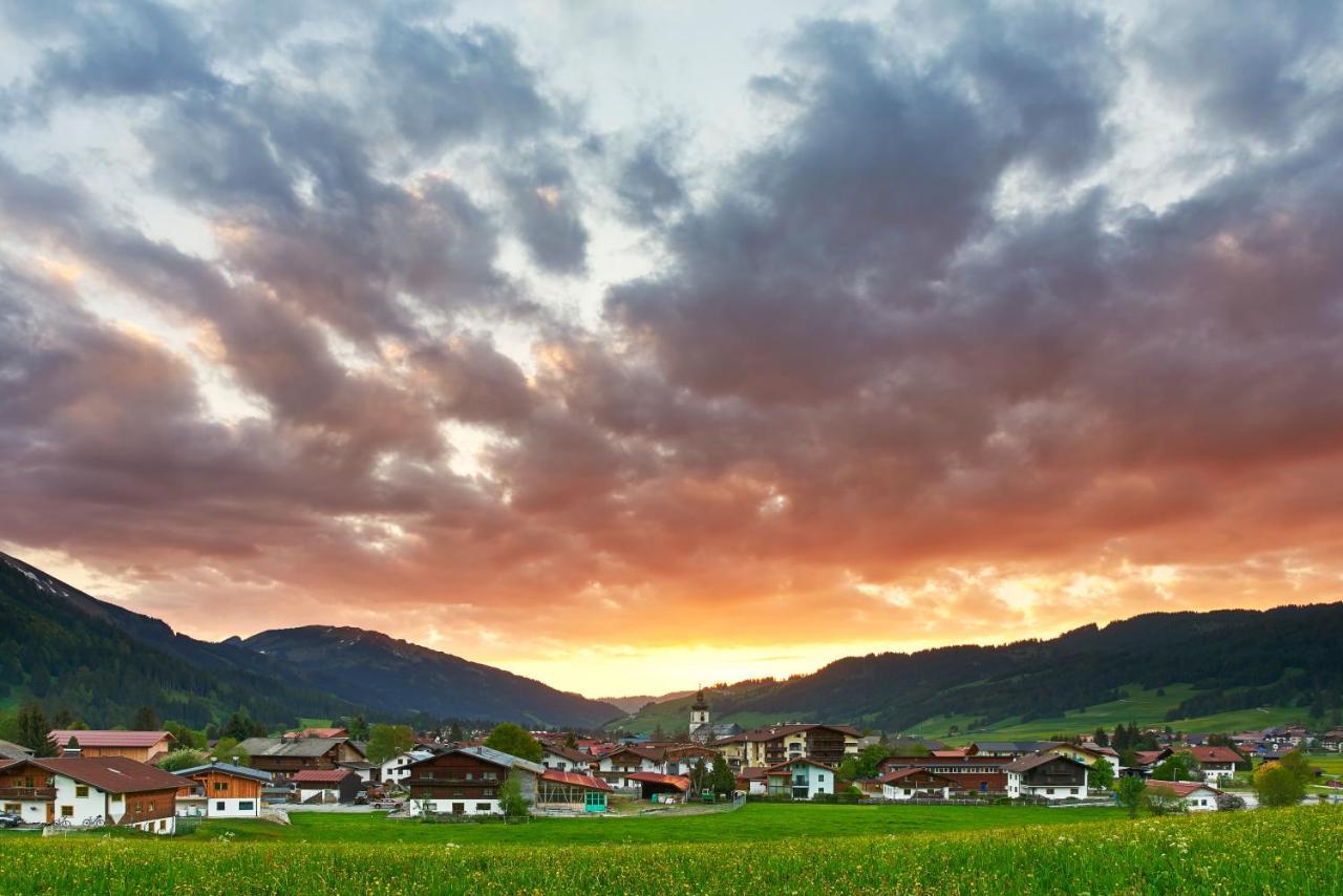 Hotel Hohenfels Tannheim Exterior foto